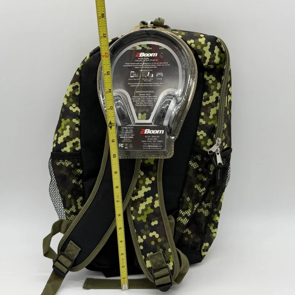 Fashion Accessory Bazaar Boys Green Camo Backpack w Sealed 2Boom Headphones